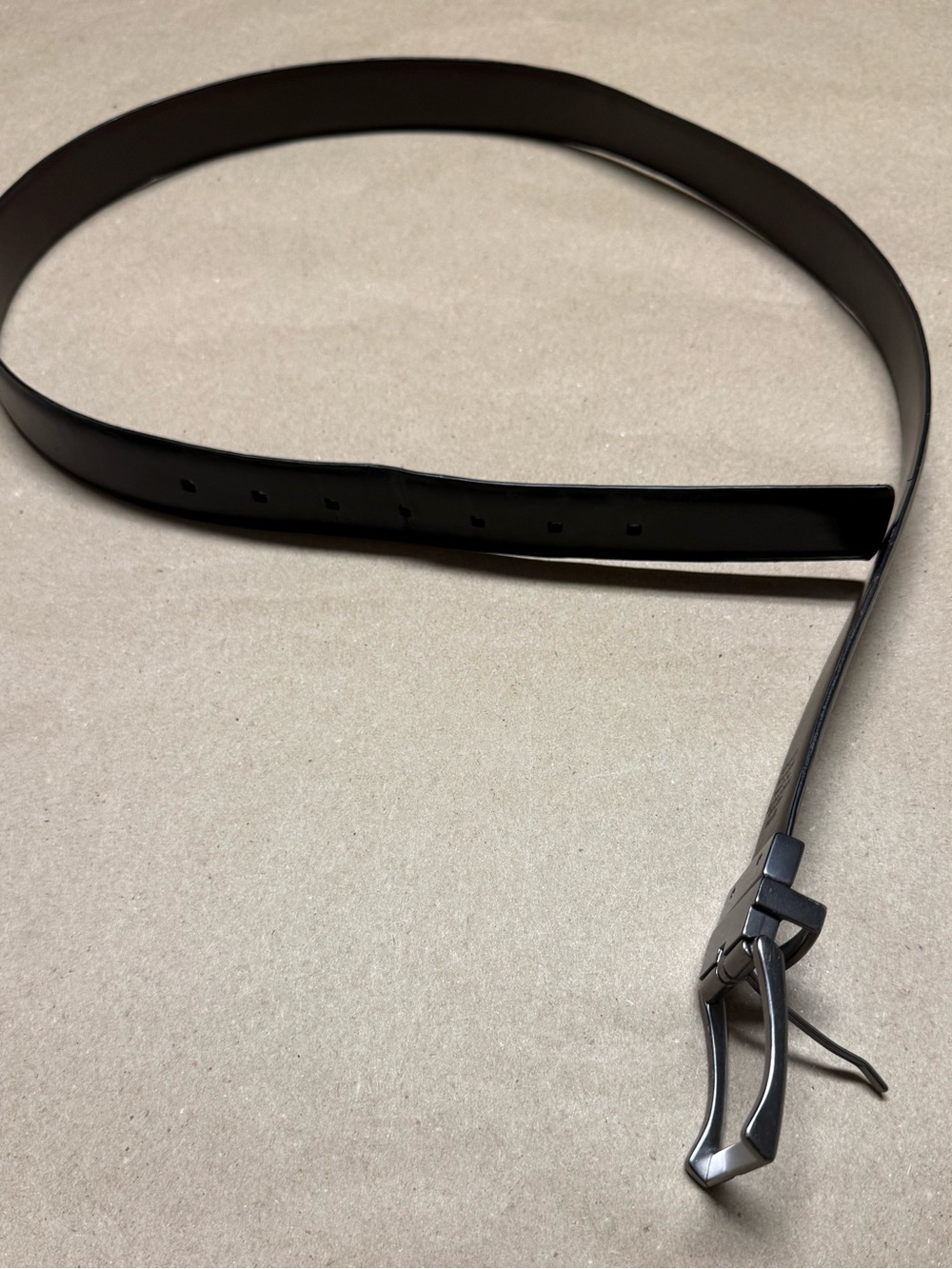 Kenneth Cole Reaction Reversible Belt size 40 Black and Brown Rare!